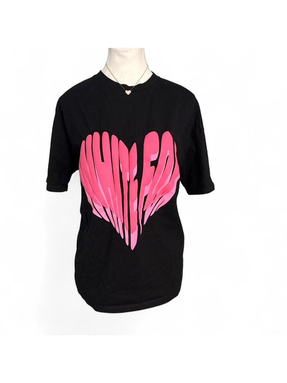 White Fox Cotton Oversized Black & pink heart graphic tee size XS- Small